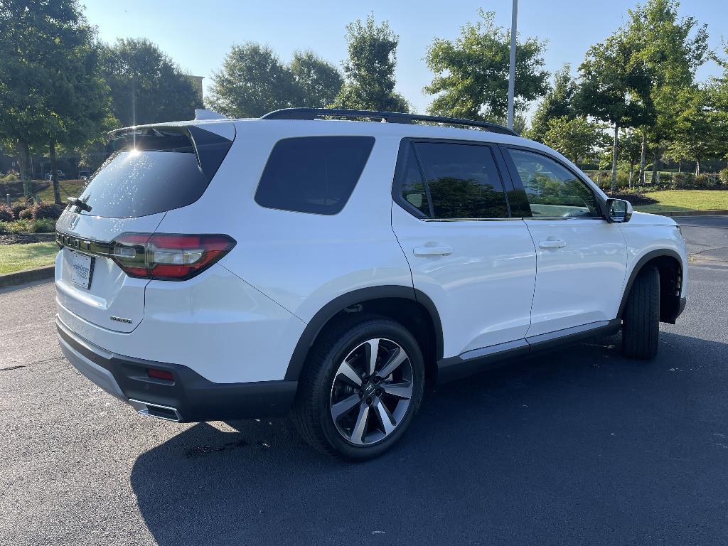 used 2025 Honda Pilot car, priced at $49,999