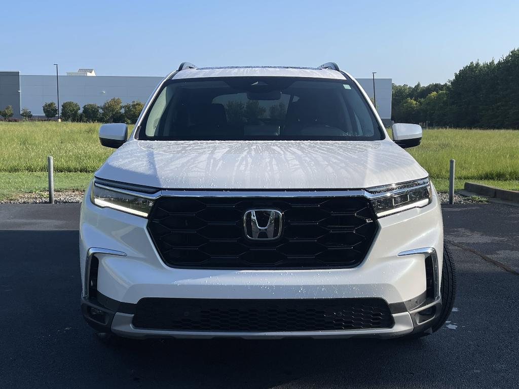 used 2025 Honda Pilot car, priced at $49,999