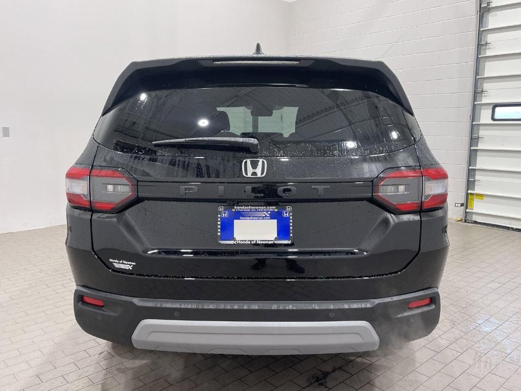 new 2025 Honda Pilot car, priced at $47,700