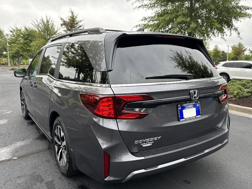 new 2026 Honda Odyssey car, priced at $43,090
