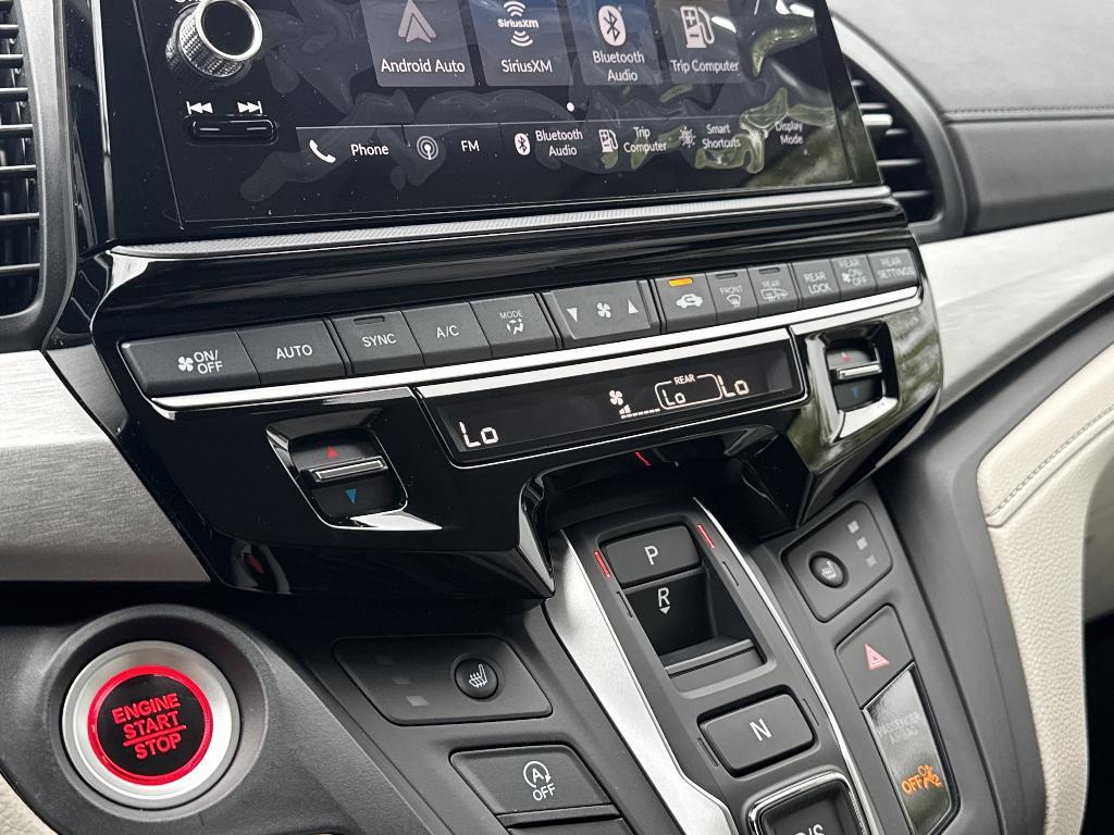 new 2026 Honda Odyssey car, priced at $43,090