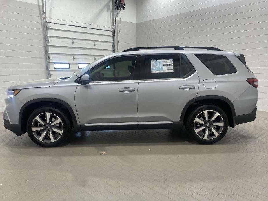 new 2025 Honda Pilot car, priced at $46,939