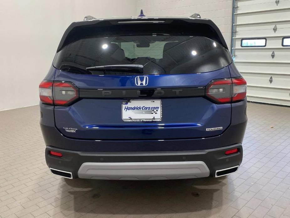 new 2025 Honda Pilot car, priced at $46,939