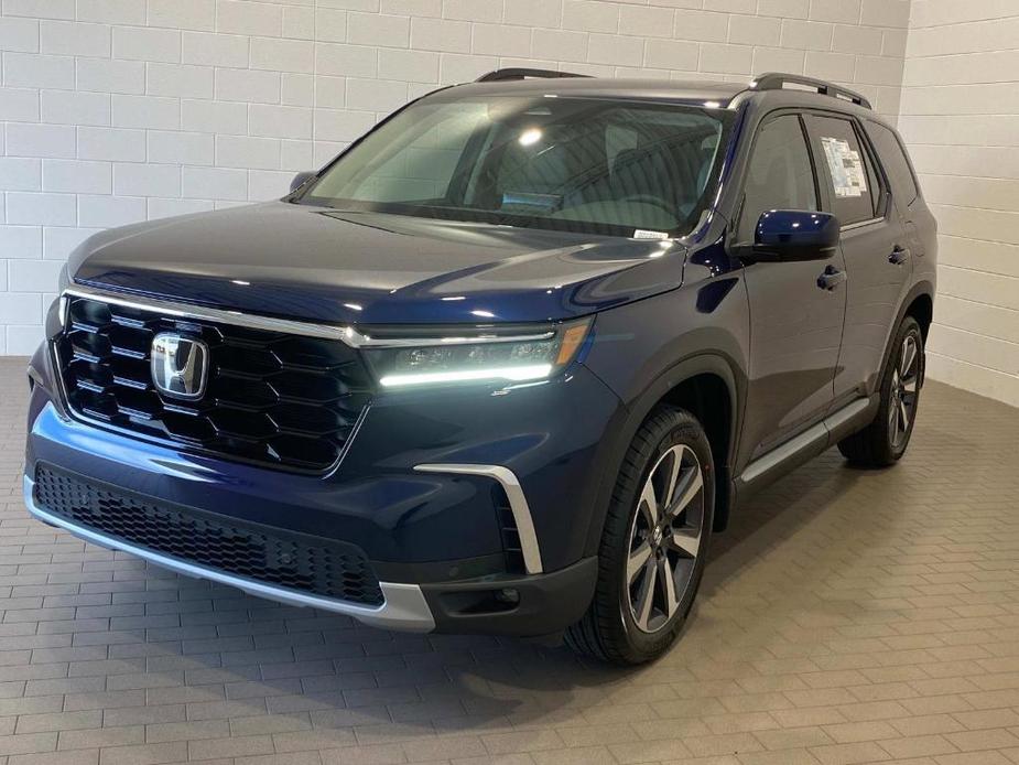 new 2025 Honda Pilot car, priced at $46,939