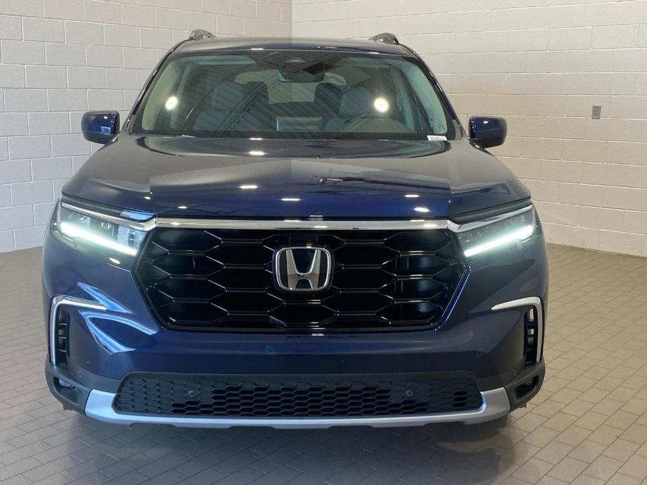 new 2025 Honda Pilot car, priced at $46,939