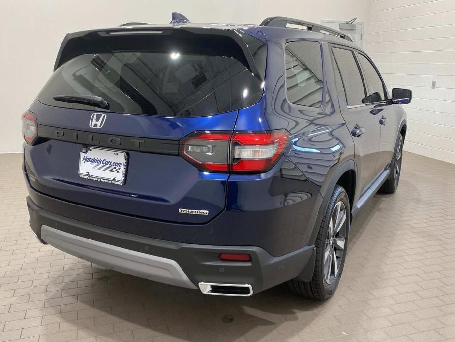 new 2025 Honda Pilot car, priced at $46,939