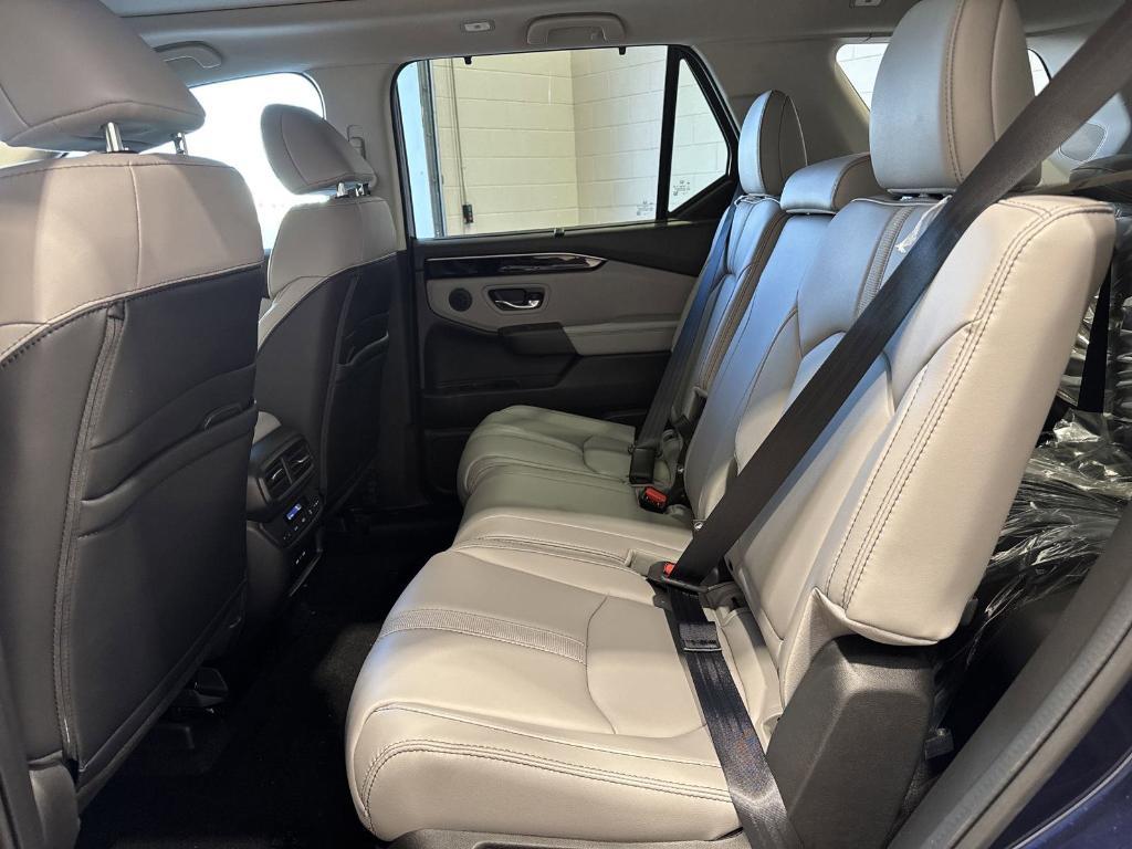 new 2025 Honda Pilot car, priced at $46,992