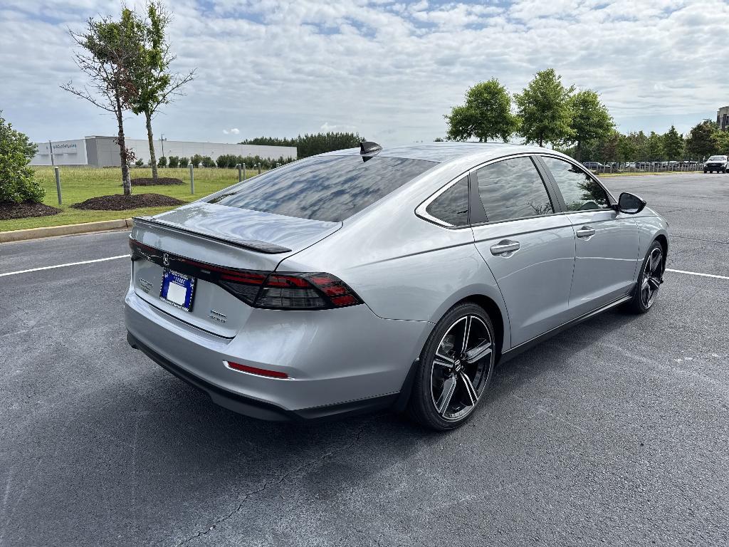 new 2025 Honda Accord Hybrid car, priced at $33,107