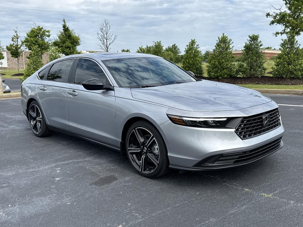 new 2025 Honda Accord Hybrid car, priced at $33,107