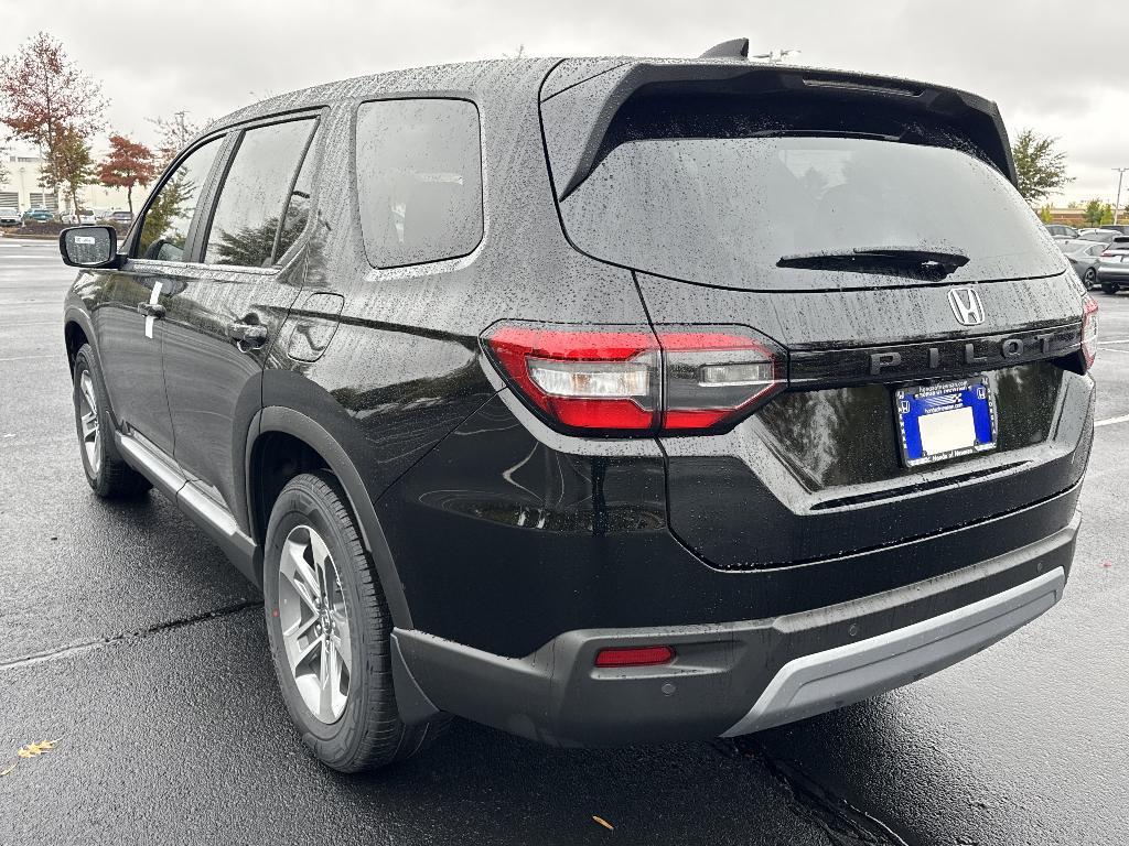 new 2025 Honda Pilot car, priced at $42,363