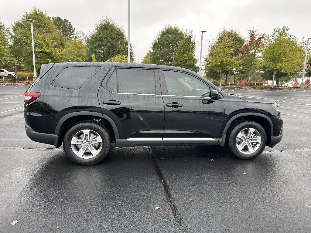 new 2025 Honda Pilot car, priced at $42,363