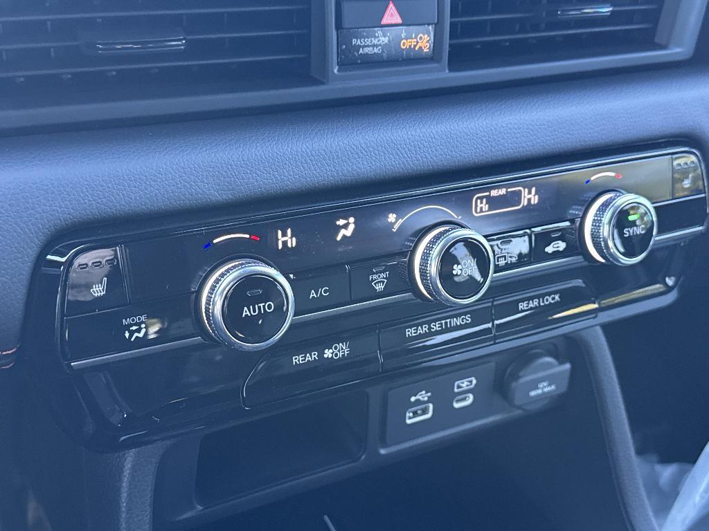 new 2025 Honda Pilot car, priced at $48,370