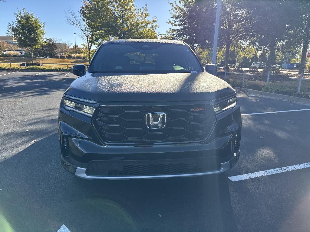 new 2025 Honda Pilot car, priced at $48,370
