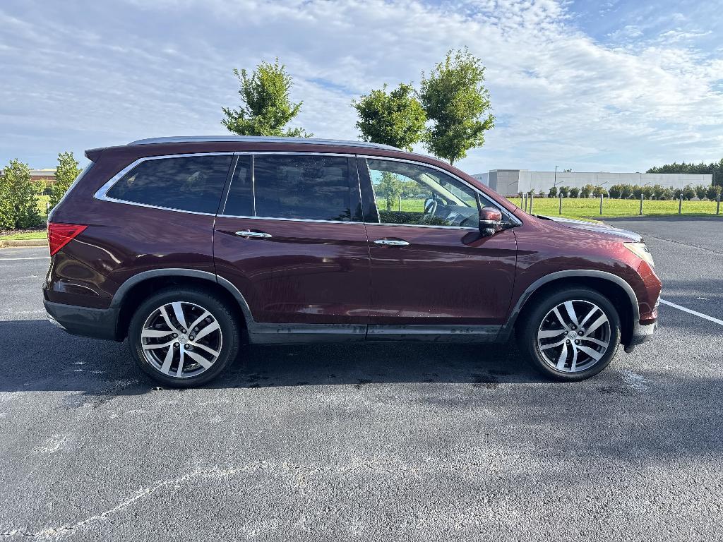 used 2017 Honda Pilot car, priced at $21,325