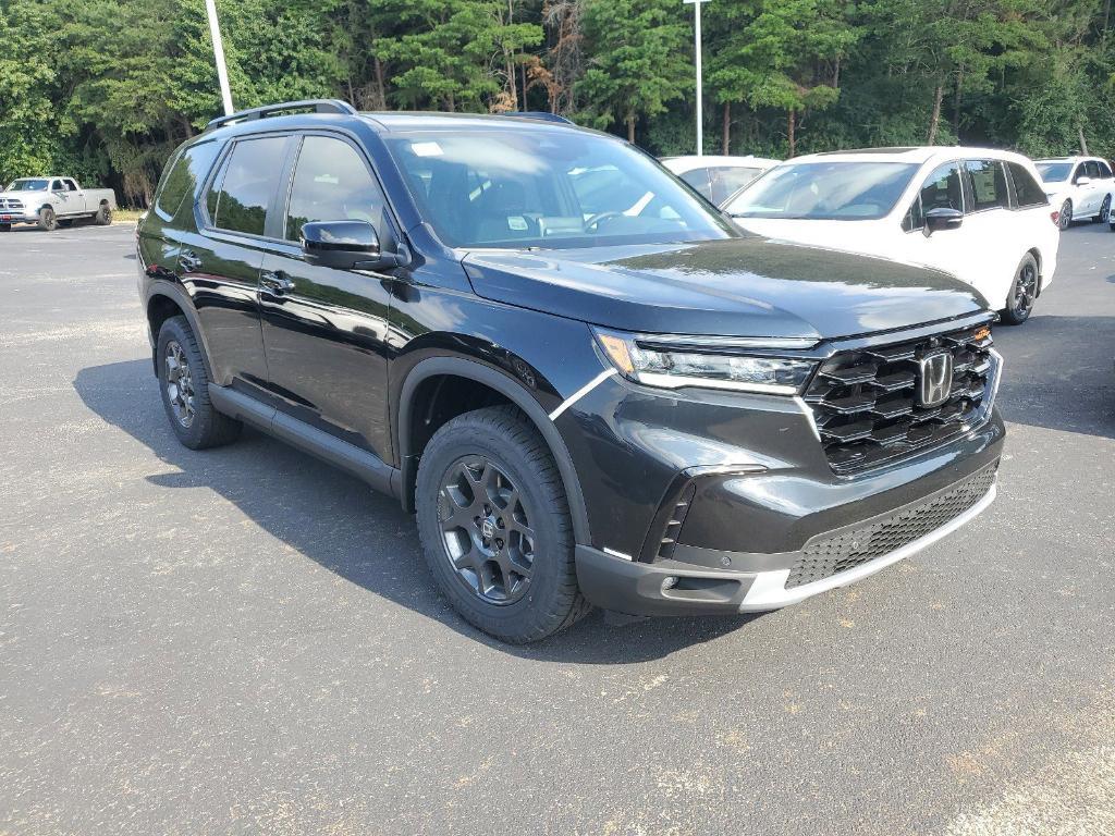 new 2025 Honda Pilot car, priced at $47,804