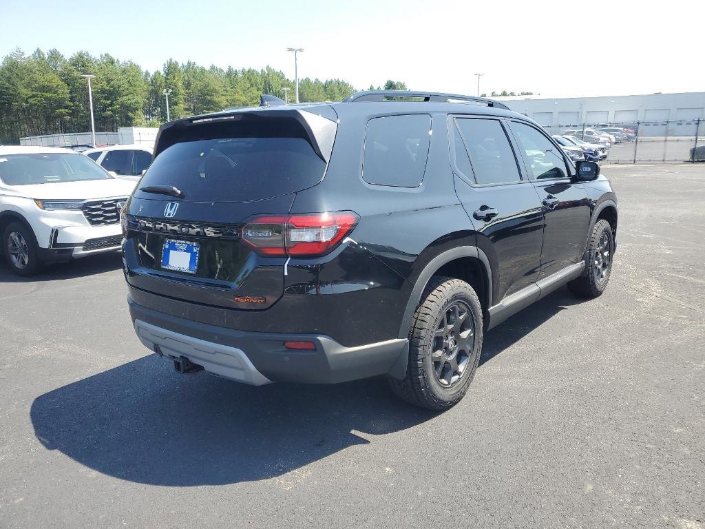 new 2025 Honda Pilot car, priced at $47,804