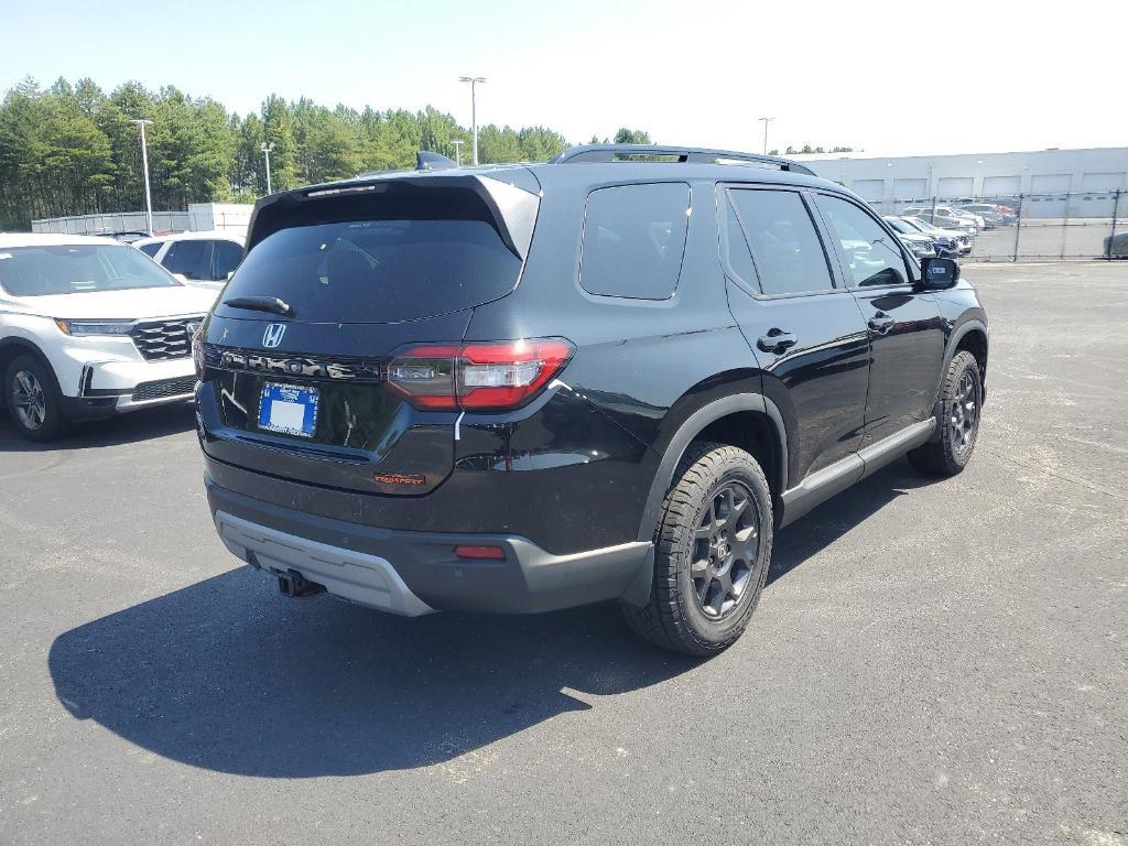 new 2025 Honda Pilot car, priced at $47,804