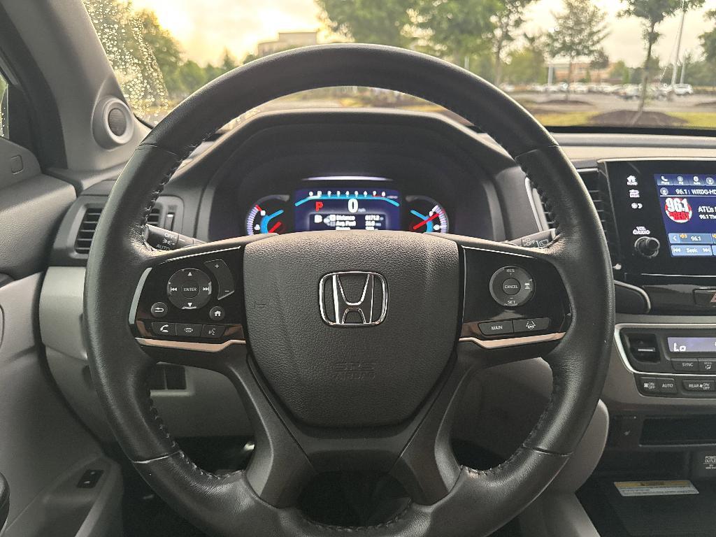 used 2022 Honda Pilot car, priced at $30,596