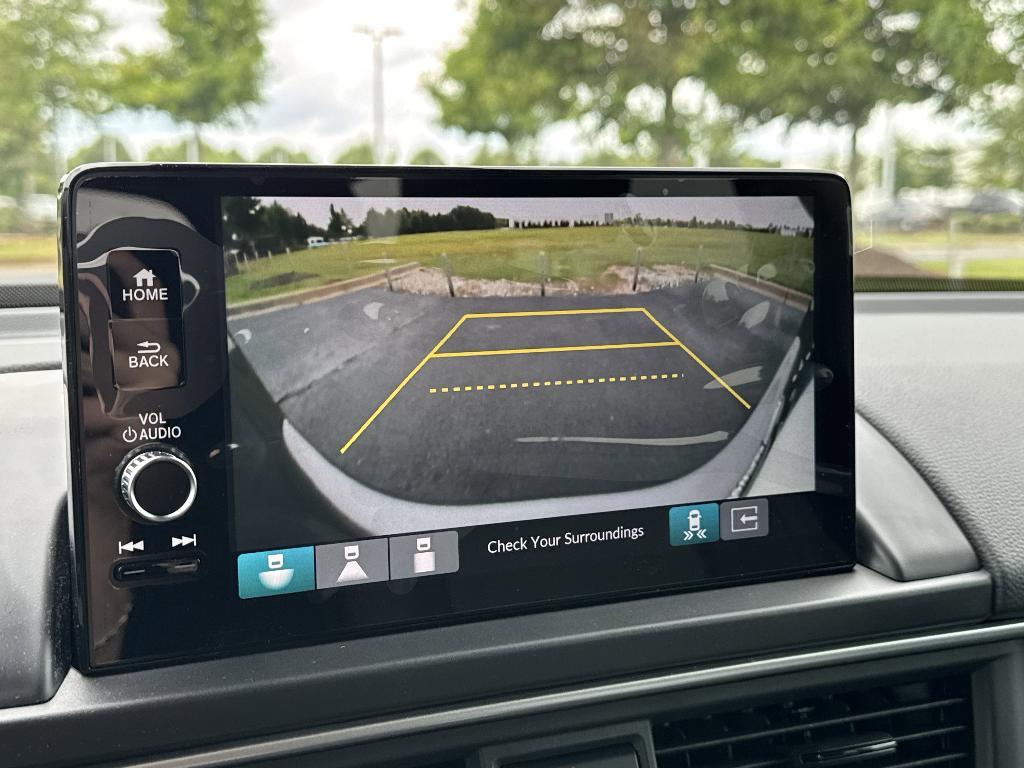 new 2025 Honda Pilot car, priced at $44,298