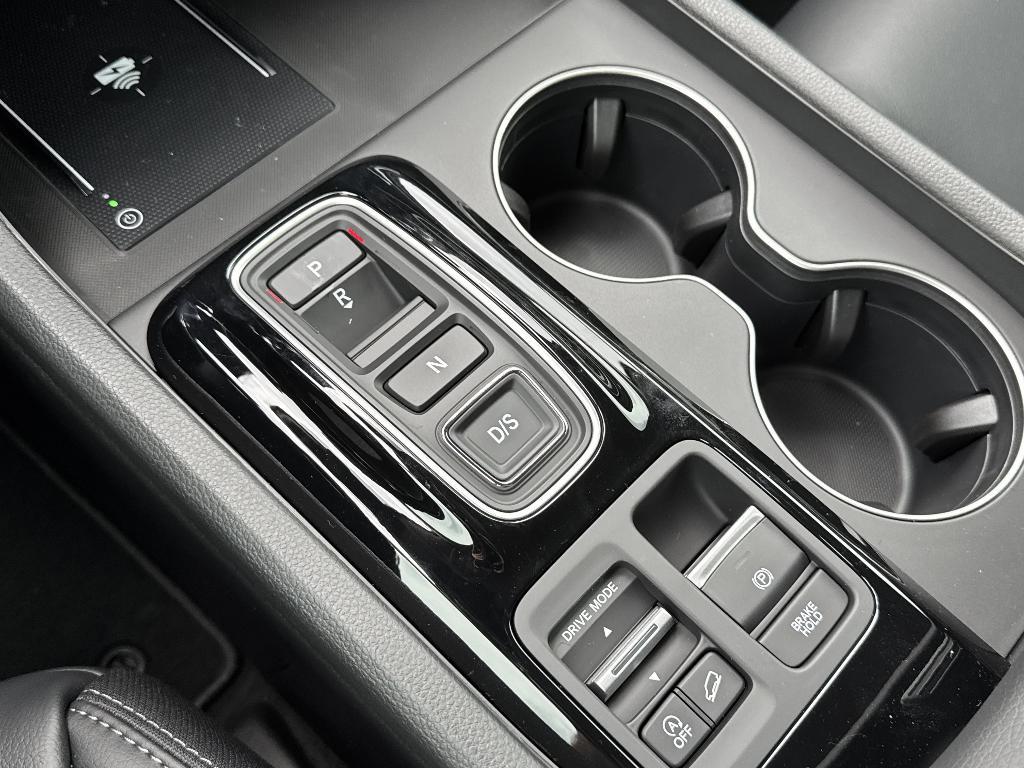 new 2025 Honda Pilot car, priced at $44,232