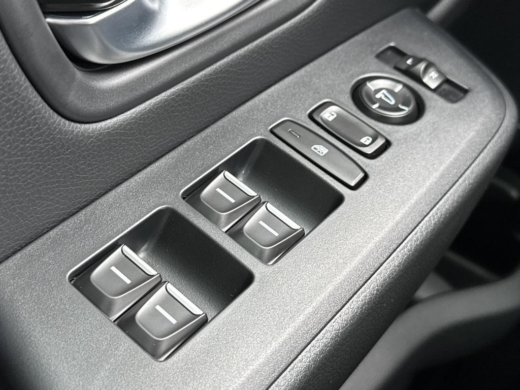 new 2025 Honda Pilot car, priced at $44,298