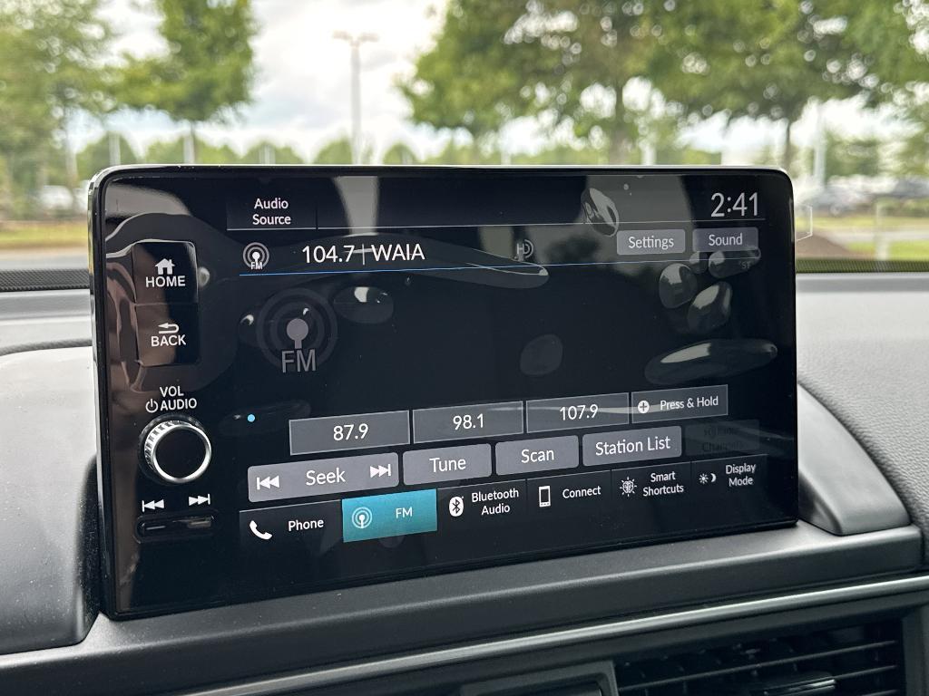 new 2025 Honda Pilot car, priced at $44,232