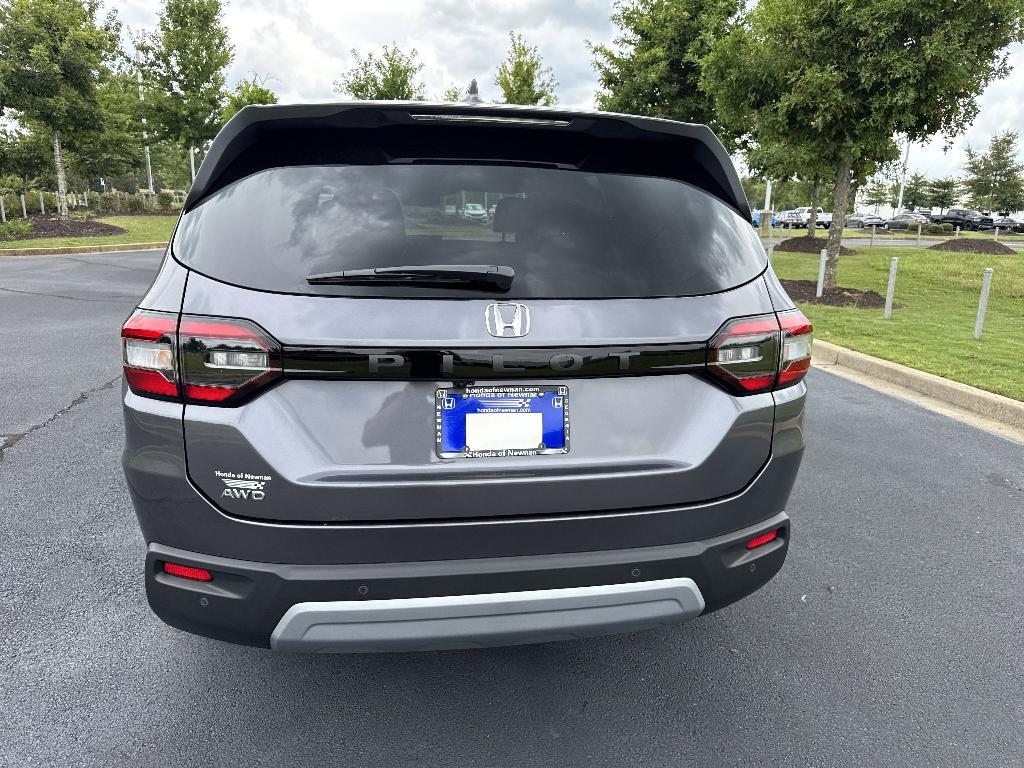 new 2025 Honda Pilot car, priced at $44,232