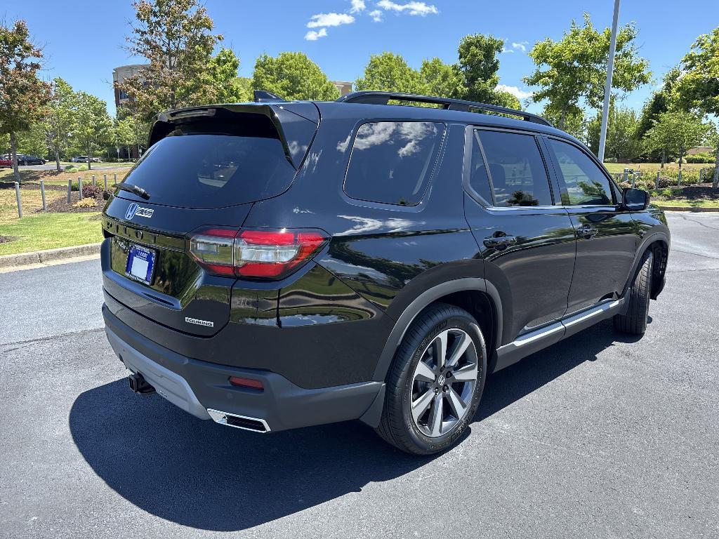 new 2025 Honda Pilot car, priced at $47,635