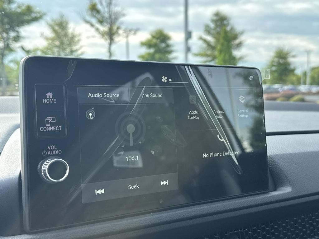 new 2026 Honda CR-V Hybrid car, priced at $40,575