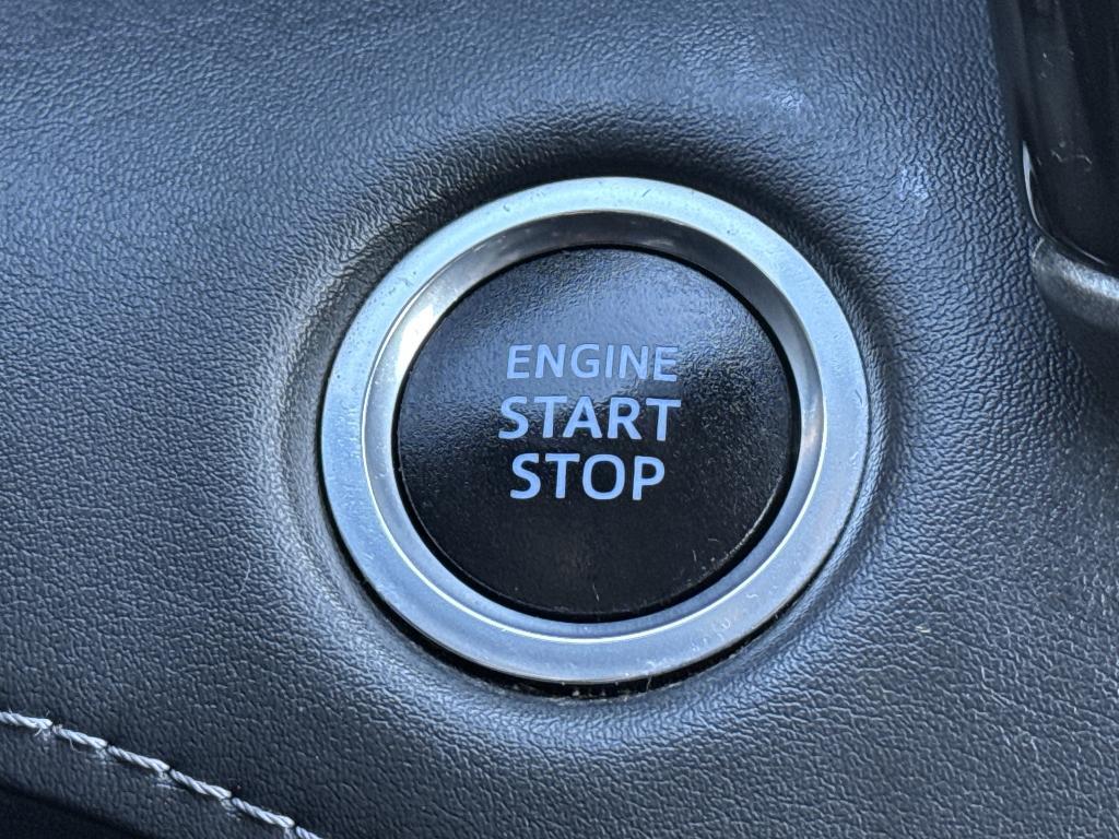 used 2020 Toyota Highlander car, priced at $25,900