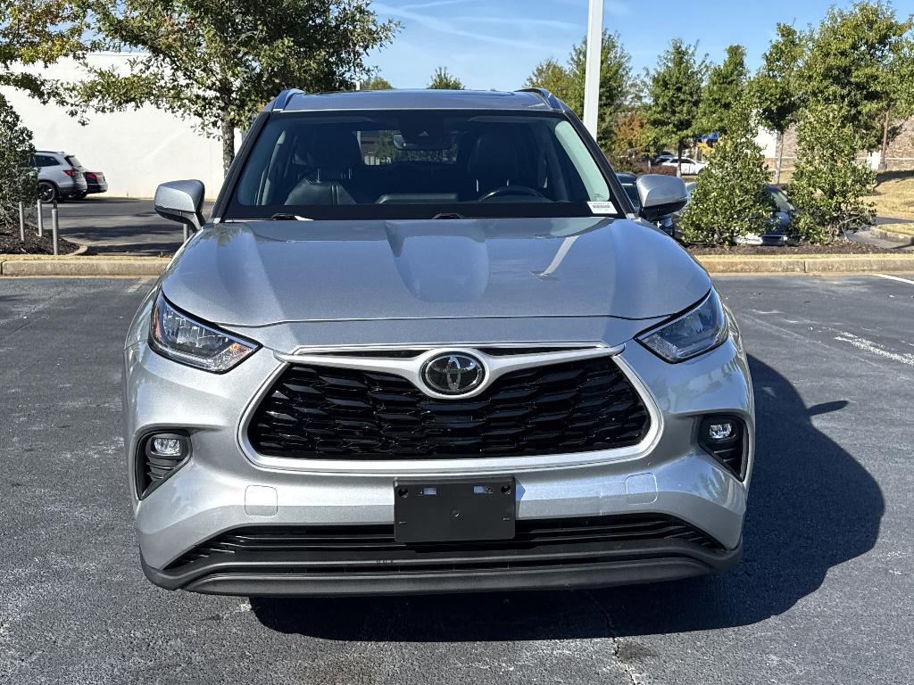used 2020 Toyota Highlander car, priced at $25,900