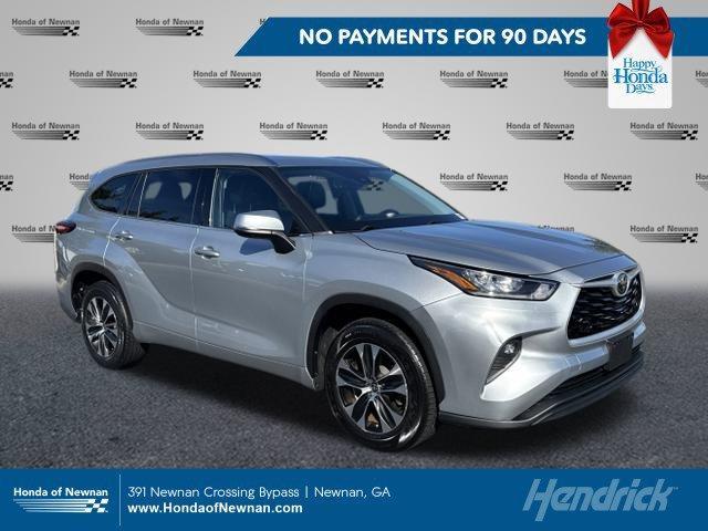 used 2020 Toyota Highlander car, priced at $25,900