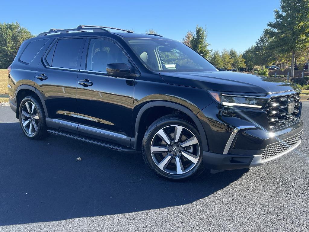used 2023 Honda Pilot car, priced at $47,989