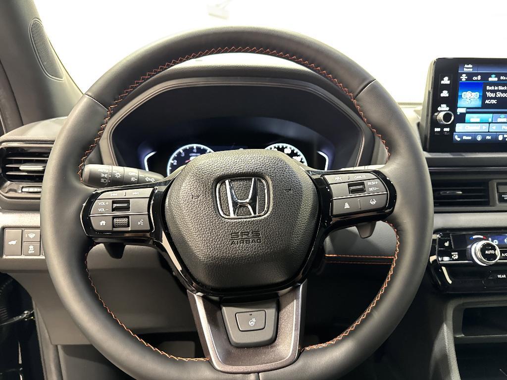 used 2025 Honda Pilot car, priced at $51,550