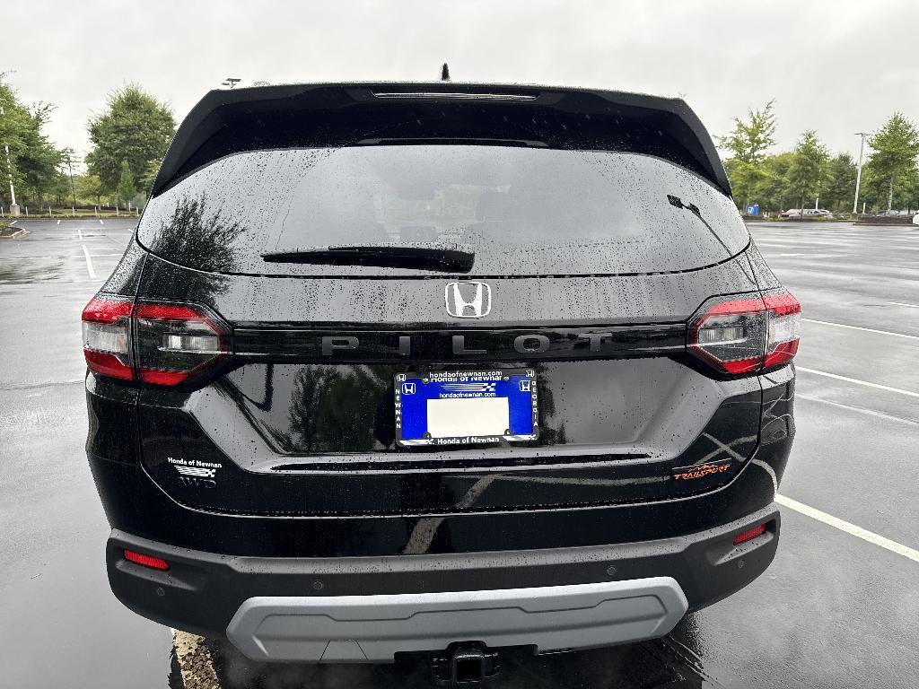 new 2025 Honda Pilot car, priced at $47,846