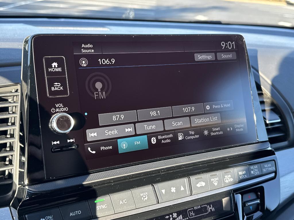 new 2026 Honda Odyssey car, priced at $43,858