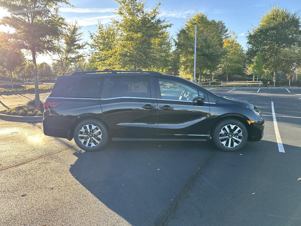 new 2026 Honda Odyssey car, priced at $43,858