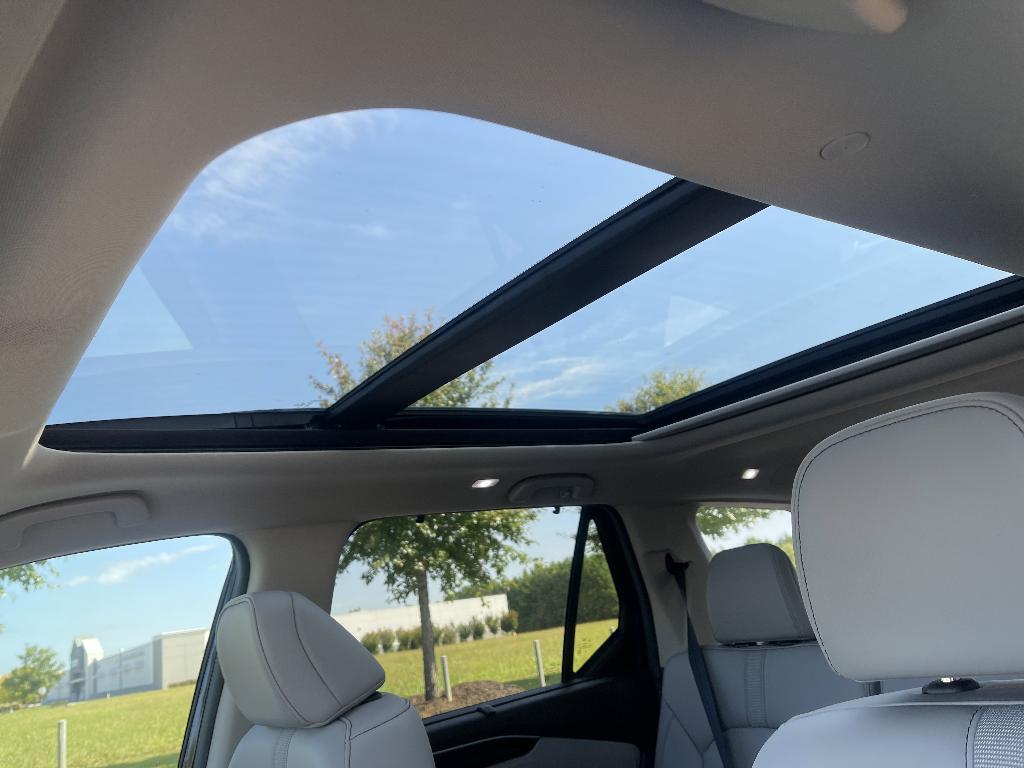 new 2025 Honda Pilot car, priced at $48,106