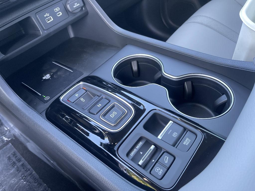 new 2025 Honda Pilot car, priced at $48,106