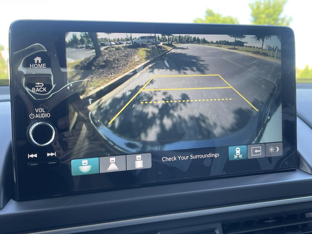 new 2025 Honda Pilot car, priced at $48,106