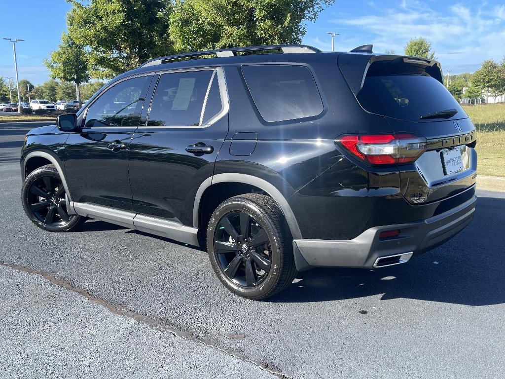 used 2025 Honda Pilot car, priced at $49,990