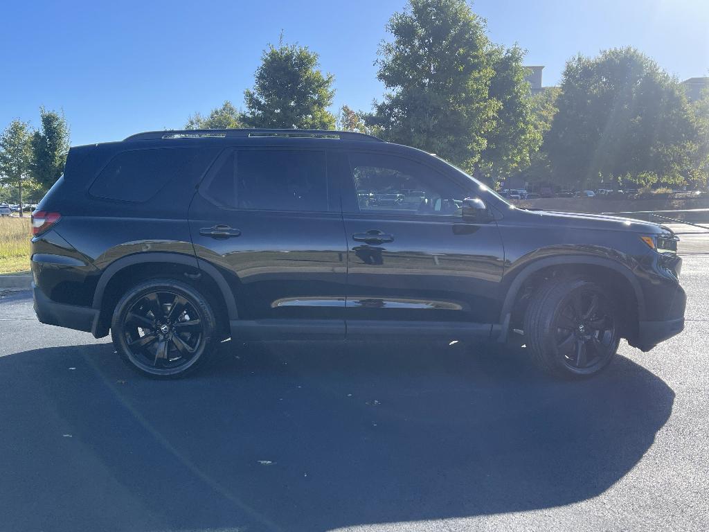 used 2025 Honda Pilot car, priced at $49,990