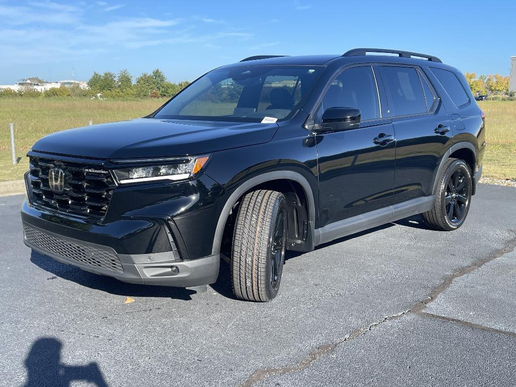 used 2025 Honda Pilot car, priced at $49,990