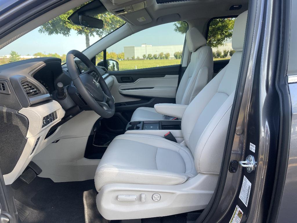 new 2026 Honda Odyssey car, priced at $42,518