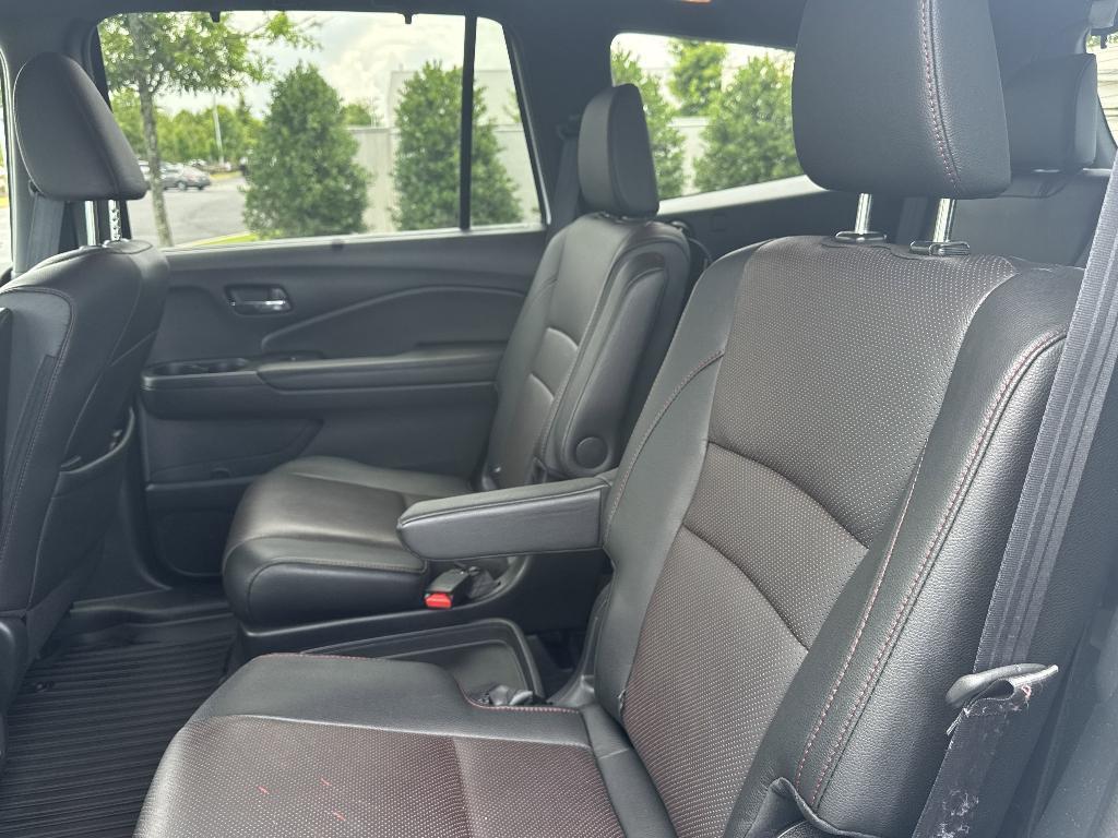 used 2022 Honda Pilot car, priced at $33,675
