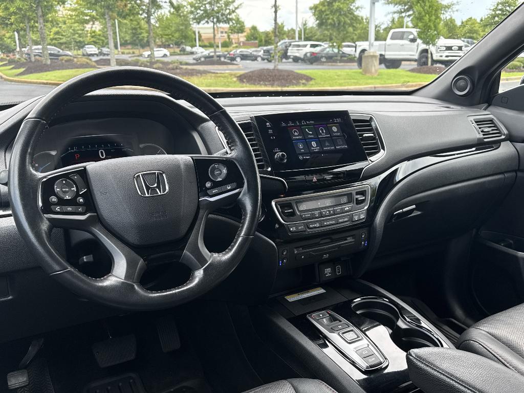 used 2022 Honda Pilot car, priced at $33,675