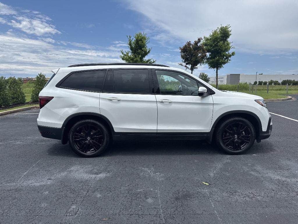 used 2022 Honda Pilot car, priced at $33,675