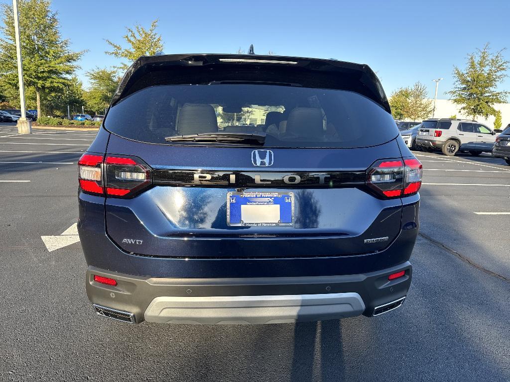 new 2025 Honda Pilot car, priced at $48,106