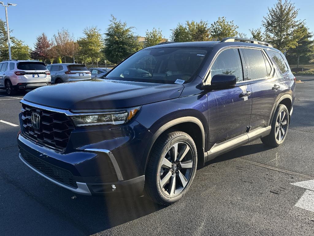 new 2025 Honda Pilot car, priced at $48,106