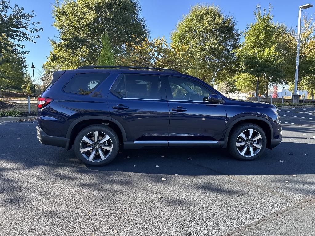 new 2025 Honda Pilot car, priced at $48,793